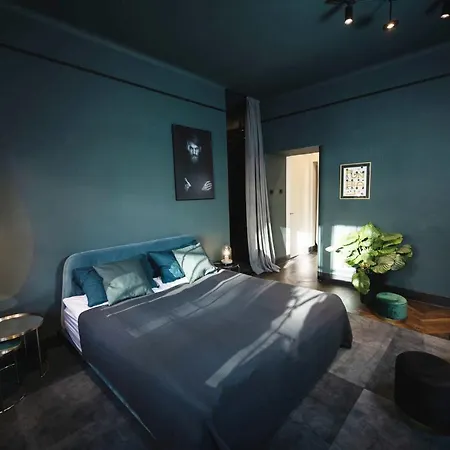 Bed & Breakfast Roomtones