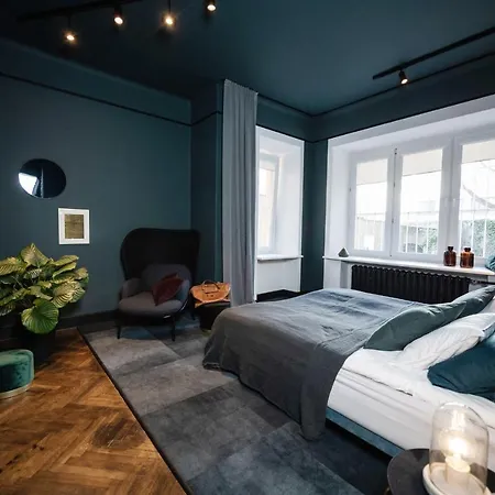 Roomtones Bed & Breakfast