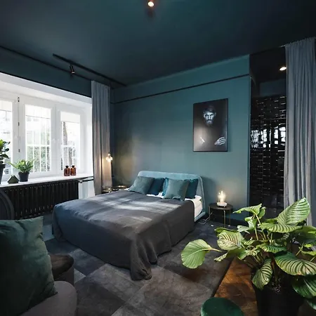 Roomtones Bed & Breakfast *