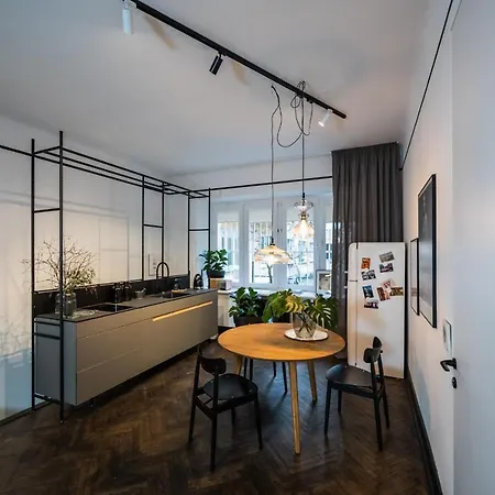 Bed & Breakfast Roomtones Warsaw