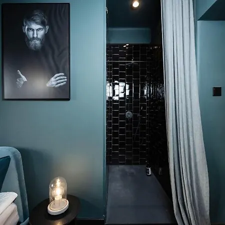 Bed & Breakfast Roomtones
